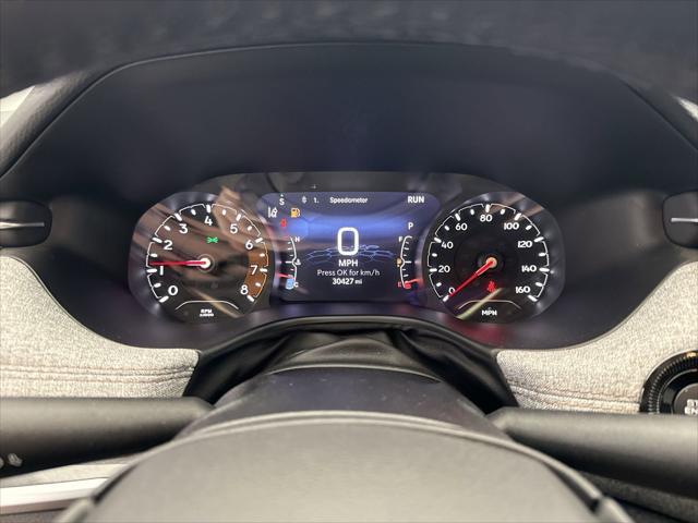 Photo of 2022 Diamond Black Crystal Pearlcoat Jeep Compass