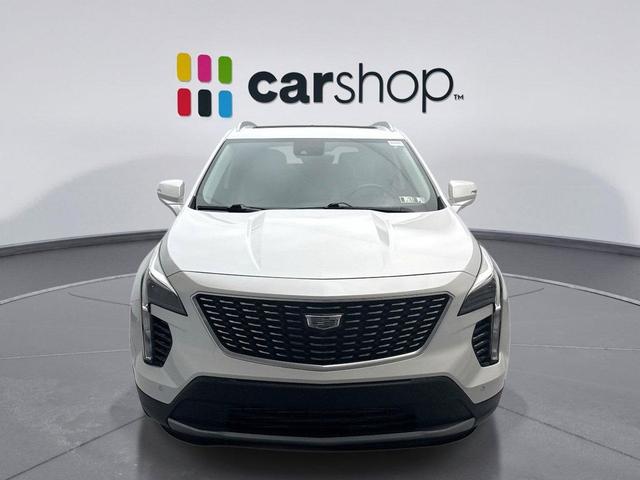 Photo of 2022 Crystal White Tricoat Cadillac XT4