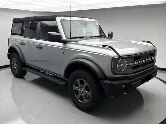 Photo of 2022 ICONIC SILVER METALLIC Ford Bronco