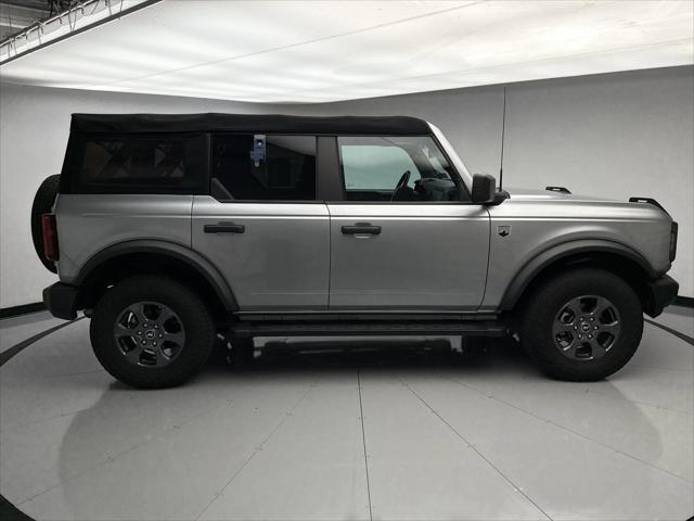 Photo of 2022 ICONIC SILVER METALLIC Ford Bronco