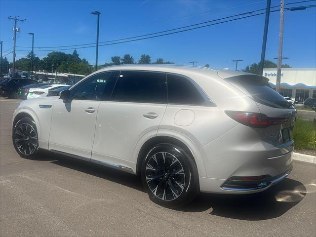 Photo of 2024 Platinum Quartz Mazda CX-90