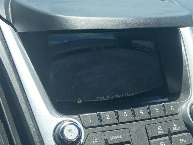 Photo of 2013 Silver Ice Metallic Chevrolet Equinox