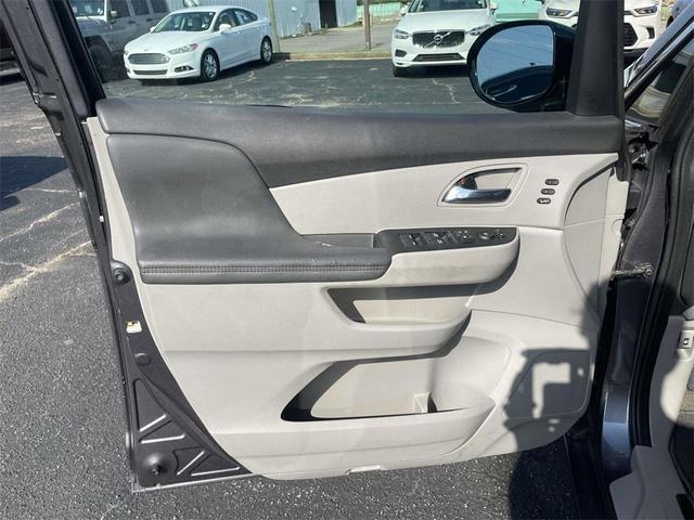 Photo of 2016 Modern Steel Metallic Honda Odyssey