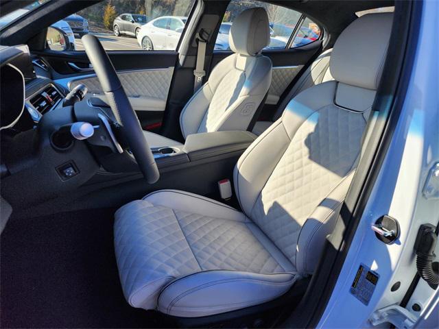 Photo of 2025 Alta White Genesis G70