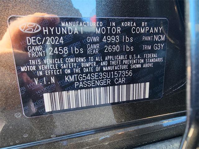 Photo of 2025 Makalu Gray Genesis G70