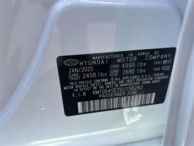 Photo of 2025 Alta White Genesis G70