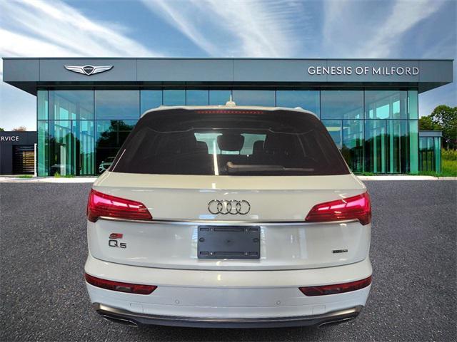 Photo of 2022 White Audi Q5