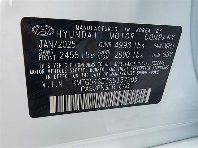 Photo of 2025 Alta White Genesis G70