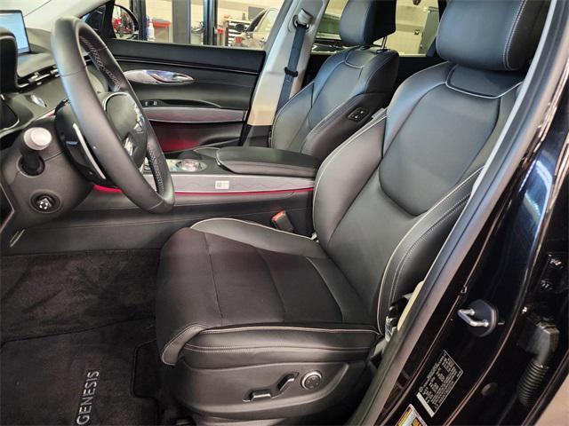 Photo of 2025 Vik Black Genesis GV70