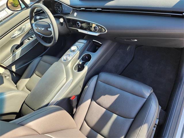 Photo of 2023 Alta White Genesis GV70