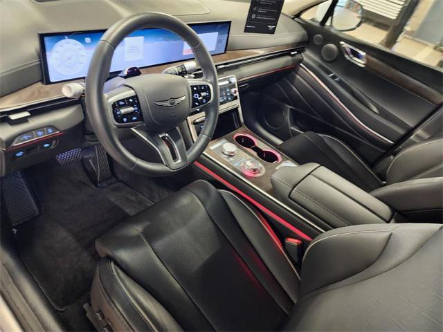 Photo of 2025 Alta White Genesis GV80