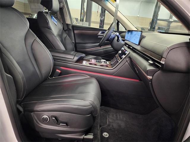 Photo of 2025 Alta White Genesis GV80