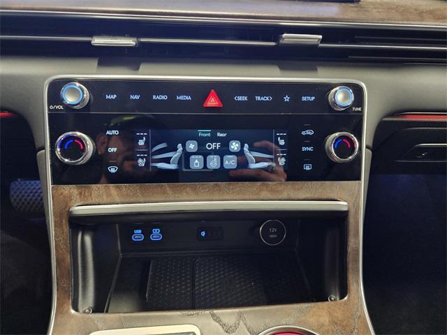 Photo of 2025 Alta White Genesis GV80