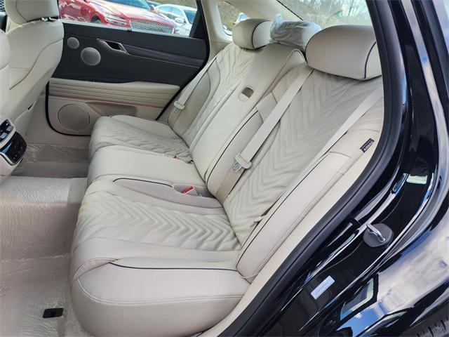 Photo of 2025 Vik Black Genesis G80