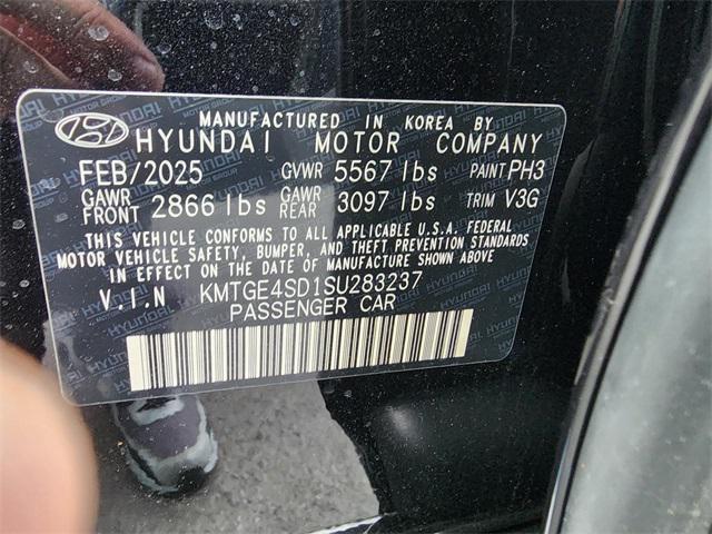 Photo of 2025 Vik Black Genesis G80