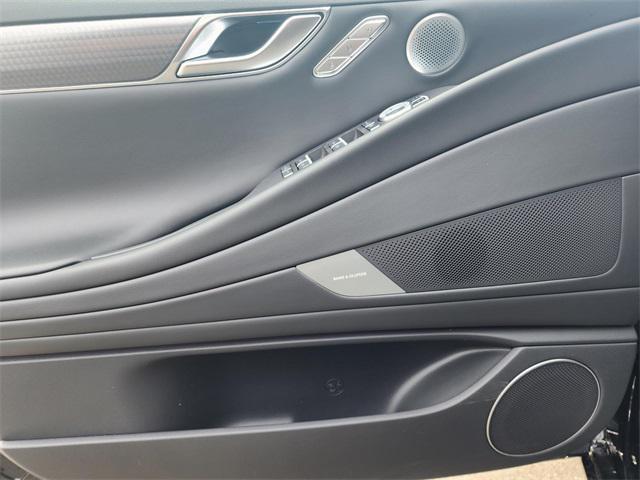 Photo of 2025 Vik Black Genesis G80