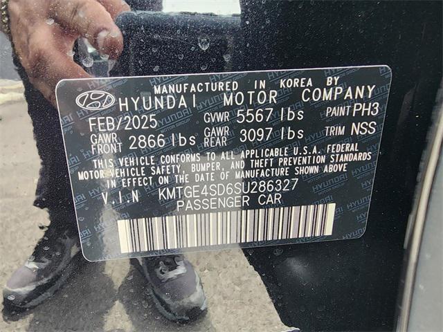 Photo of 2025 Vik Black Genesis G80