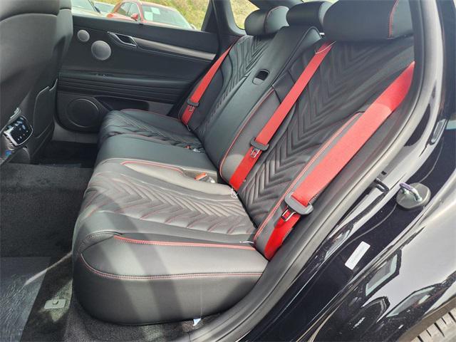 Photo of 2025 Vik Black Genesis G80