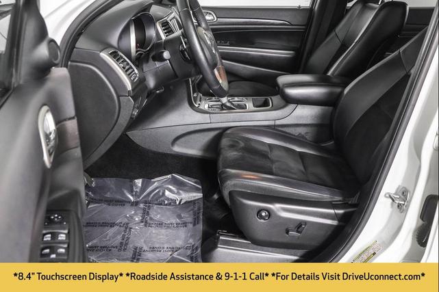 Photo of 2017 Bright White Clearcoat Jeep Grand Cherokee