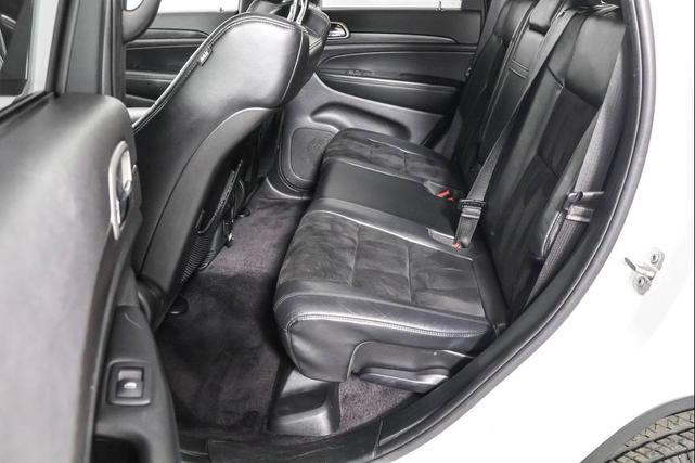 Photo of 2017 Bright White Clearcoat Jeep Grand Cherokee