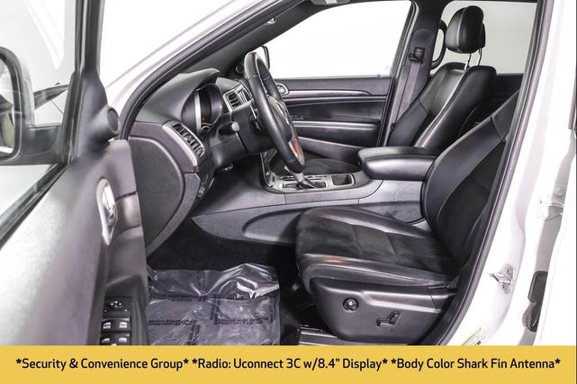 Photo of 2017 Bright White Clearcoat Jeep Grand Cherokee
