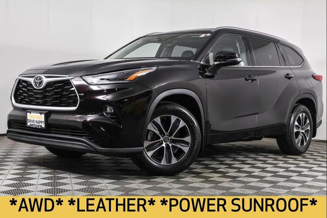 Photo of 2021 Opulent Amber Toyota Highlander