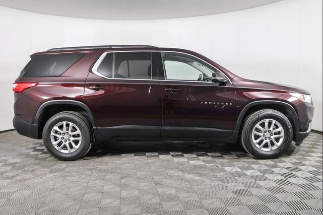 Photo of 2021 Black Cherry Metallic Chevrolet Traverse