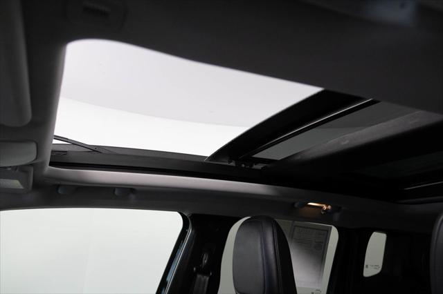Photo of 2023 Black Clearcoat Jeep Renegade