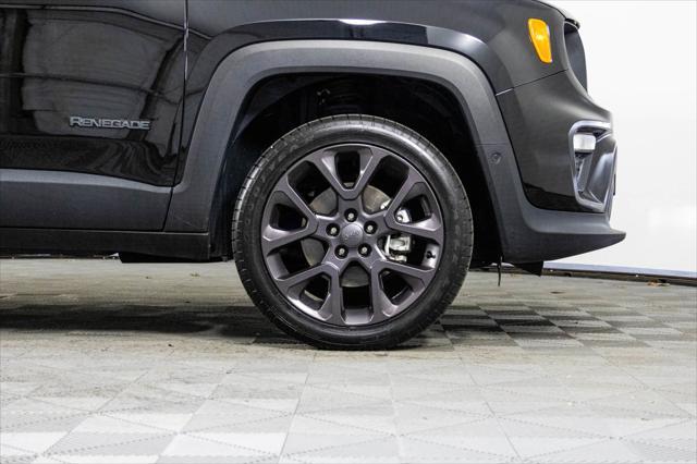 Photo of 2023 Black Clearcoat Jeep Renegade