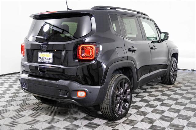 Photo of 2023 Black Clearcoat Jeep Renegade