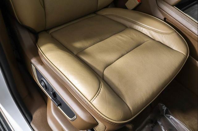 Photo of 2019 Ivory White Tri-Coat Pearlcoat RAM 1500