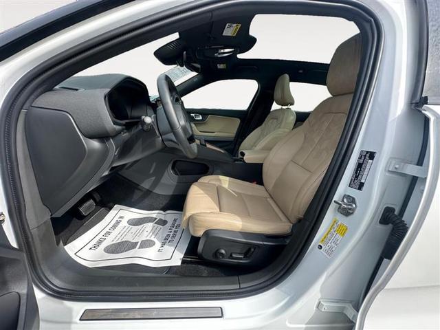 Photo of 2022 Snow Polestar 2