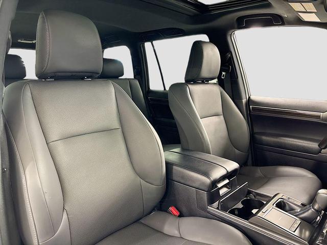 Photo of 2023 White Lexus GX 460