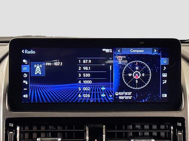 Photo of 2023 White Lexus GX 460