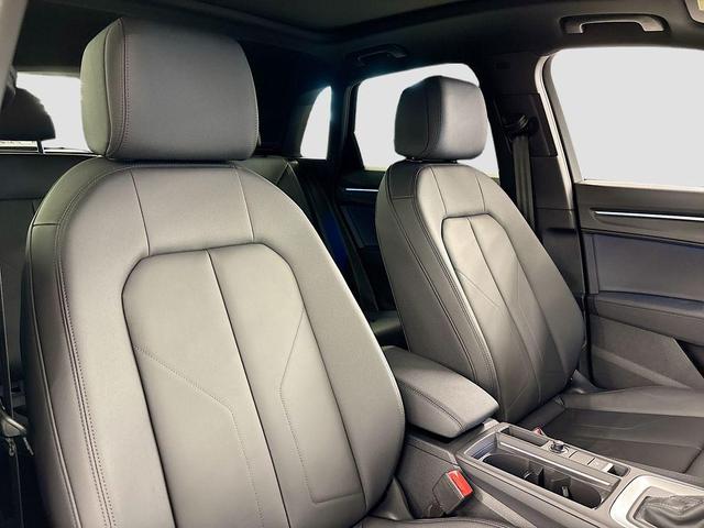 Photo of 2025 Mythos Black Metallic Audi Q3