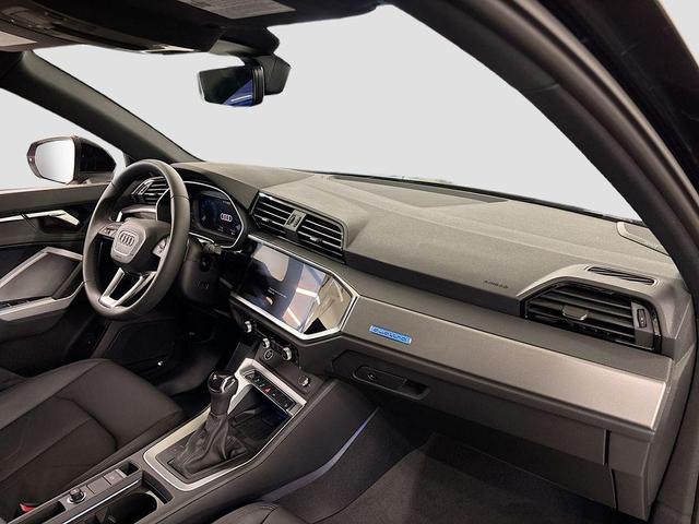 Photo of 2025 Mythos Black Metallic Audi Q3