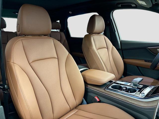 Photo of 2026 Mythos Black Metallic Audi Q7