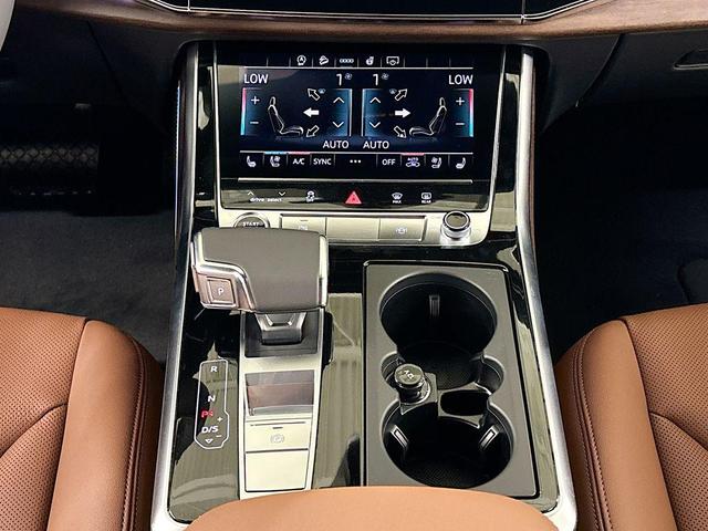 Photo of 2026 Mythos Black Metallic Audi Q7