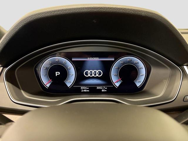 Photo of 2025 Mythos Black Metallic Audi Q5
