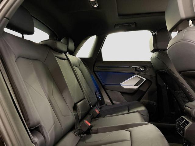 Photo of 2025 Mythos Black Metallic Audi Q3