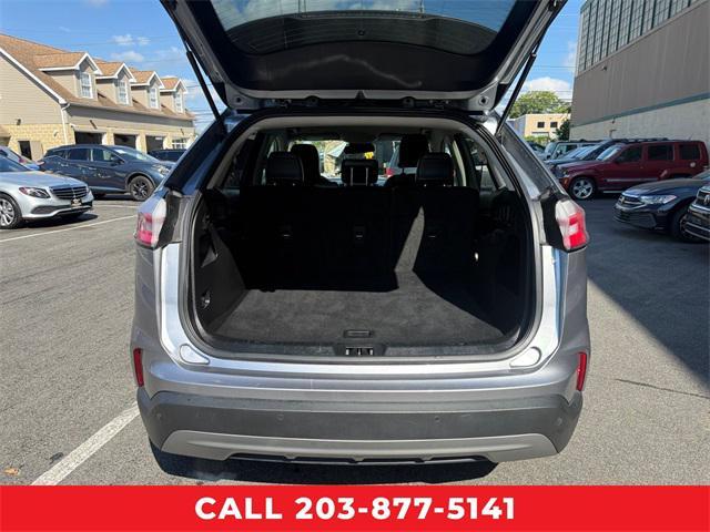Photo of 2024 ICONIC SILVER Ford Edge