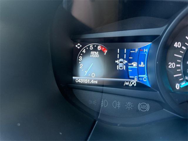 Photo of 2024 ICONIC SILVER Ford Edge
