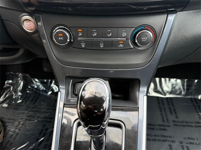 Photo of 2017 Super Black Nissan Sentra