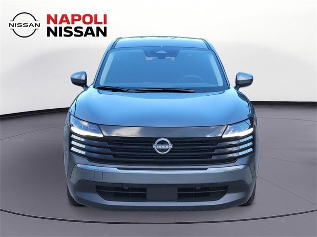 Photo of 2025 Gun Metallic Nissan Kicks