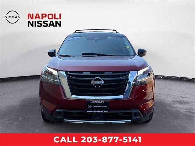Photo of 2023 Scarlet Ember Tintcoat/Super Black Nissan Pathfinder