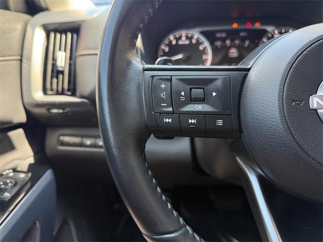 Photo of 2023 Scarlet Ember Tintcoat/Super Black Nissan Pathfinder