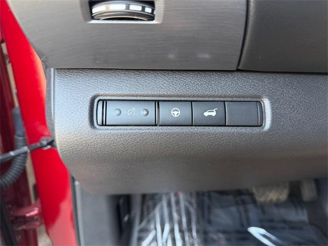 Photo of 2023 Scarlet Ember Tintcoat/Super Black Nissan Pathfinder