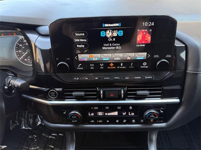Photo of 2023 Scarlet Ember Tintcoat/Super Black Nissan Pathfinder