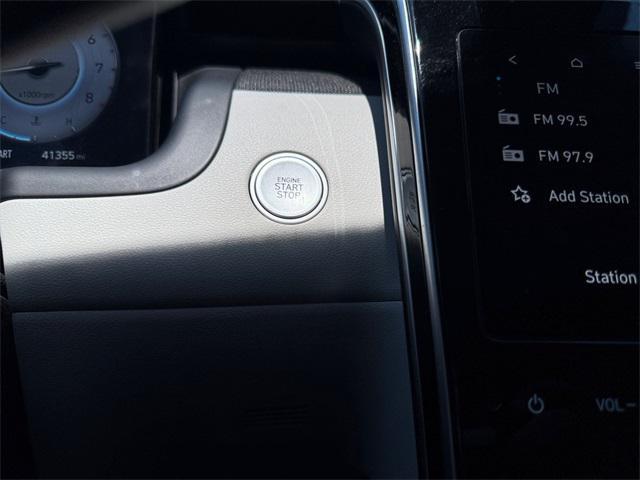 Photo of 2023 Shimmering Silver Hyundai TUCSON
