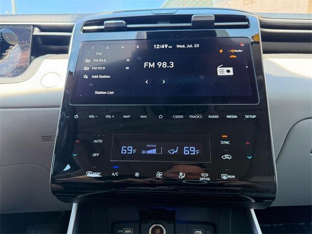 Photo of 2023 Shimmering Silver Hyundai TUCSON